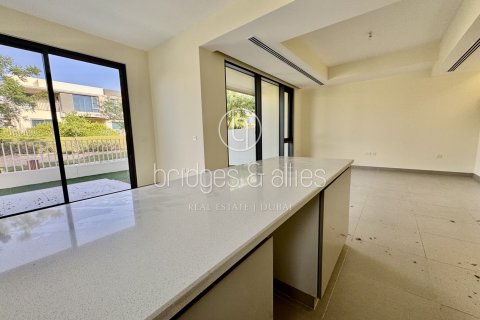 Villa in Dubai Hills Estate, Dubai 5 bedrooms, 254.1 sq.m. № 47295 - photo 8