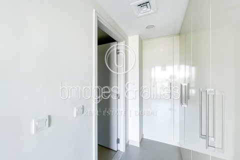 Villa in Dubai Hills Estate, Dubai 5 bedrooms, 254.1 sq.m. № 47295 - photo 24