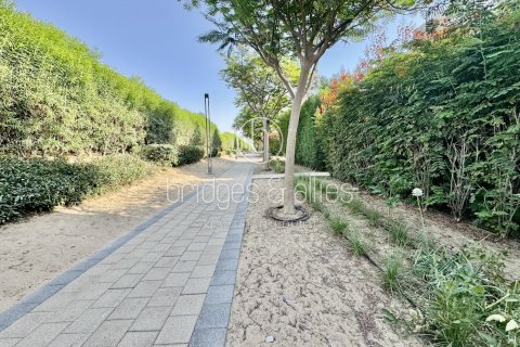 Снять в аренду виллу в Дубай Хилс Эстейт, Дубай: 4 спальни, 228.7м², № 47298 - фото 25