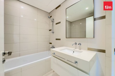 Apartment in Dubai Harbour, Dubai 3 bedrooms, 180.2 sq.m. № 139495 - photo 13