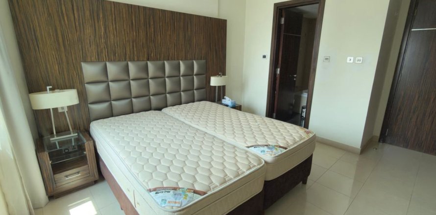 Apartment in Dubai 2 bedrooms, 87 sq.m. № 139492