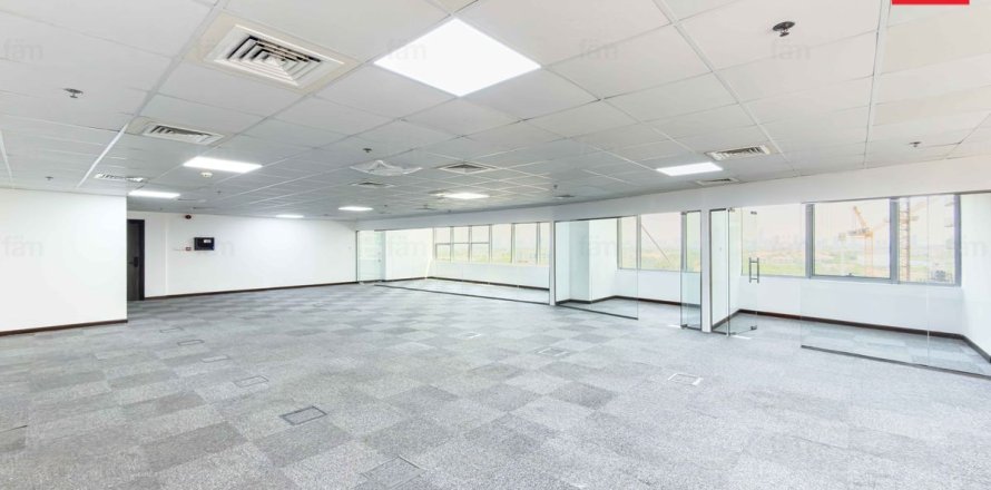 Office in Dubai 157.4 sq.m. № 139494