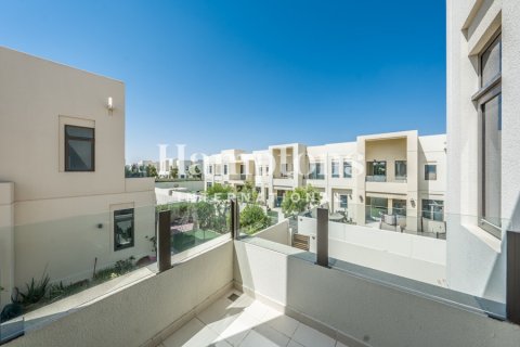 Снять в аренду таунхаус в Al Reem, Арабиан Ранчес, Дубай: 3 спальни, 326.98976007м², № 72077 - фото 16