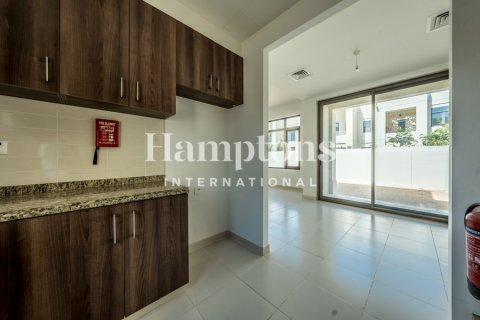 Снять в аренду таунхаус в Al Reem, Арабиан Ранчес, Дубай: 3 спальни, 326.98976007м², № 72077 - фото 10