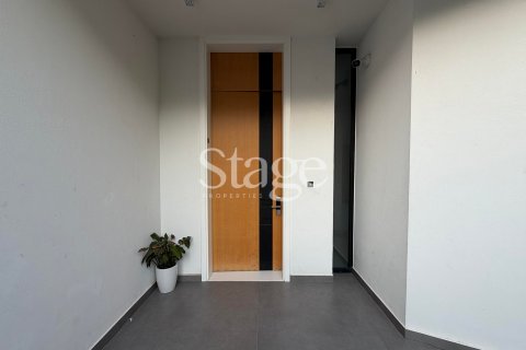 Villa en Al Barari, Dubai, 5 dormitorios, 442 m², № 72075 - foto 4