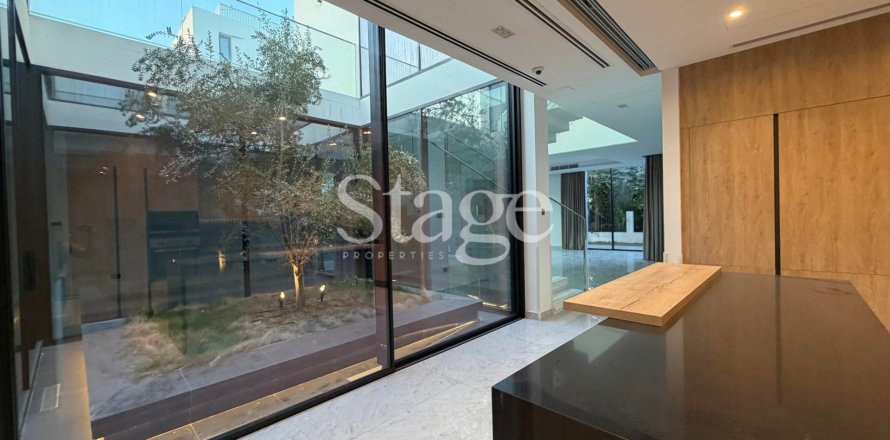 Villa en Al Barari, Dubai, 5 dormitorios, 442 m², № 72075