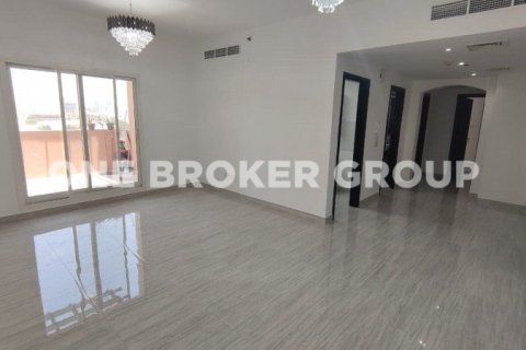 Купить квартиру в Джумейра Вилладж Серкл, Дубай: 2 спальни, 120.9м², № 695 - фото 1