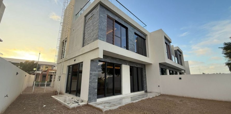 Maison de ville à Dubai, 5 chambres, 269.3 m², № 100052