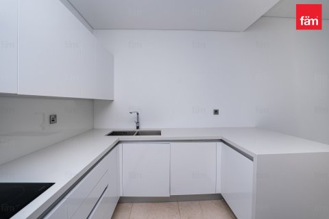 Снять в аренду квартиру в Дубае: 3 спальни, 175.5м², № 60203 - фото 17