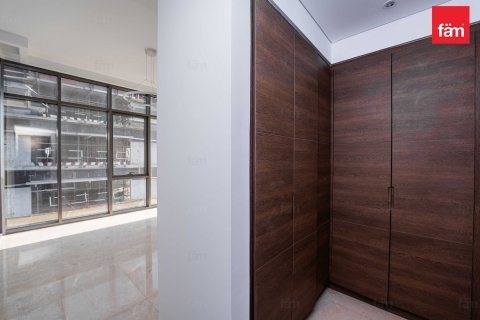 Снять в аренду квартиру в Дубае: 3 спальни, 175.5м², № 60203 - фото 18