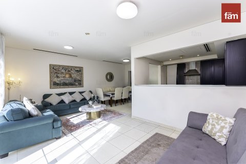 Maison de ville à Dubai, 2 chambres, 180 m², № 60200 - photo 1