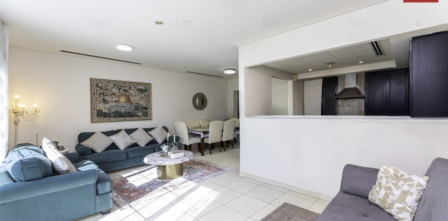 Maison de ville à Dubai, 2 chambres, 180 m², № 60200