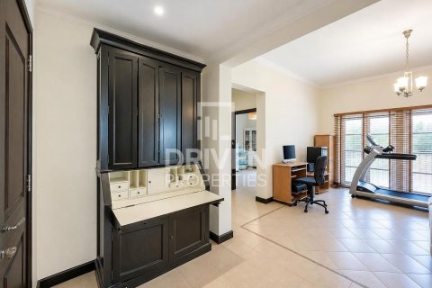 Villa in The Villa, Dubai 4 bedrooms, 606.01 sq.m. № 143057 - photo 13