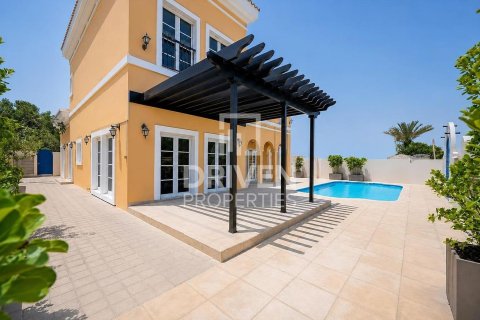 Villa in The Villa, Dubai 4 bedrooms, 606.01 sq.m. № 143057 - photo 18