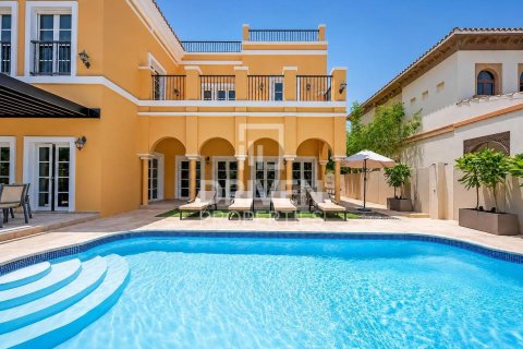 Villa in The Villa, Dubai 4 bedrooms, 606.01 sq.m. № 143057 - photo 17