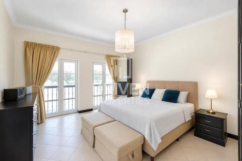 Villa in The Villa, Dubai 4 bedrooms, 606.01 sq.m. № 143057 - photo 12