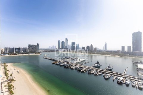 Apartment in EMAAR Beachfront, Dubai Harbour, Dubai 2 bedrooms, 114.27 sq.m. № 136839