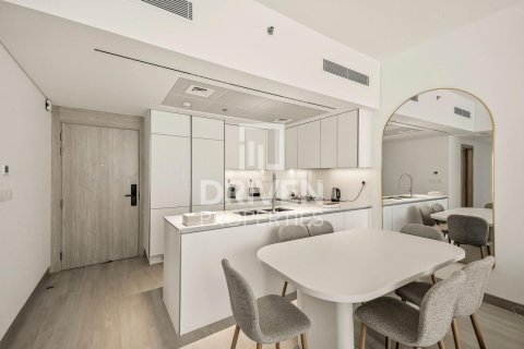 Apartment in Jumeirah Village Circle, Dubai 3 bedrooms, 121.8 sq.m. № 136829 - photo 2