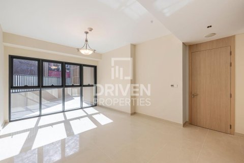 Apartment in Deira, Dubai 2 bedrooms, 120.87 sq.m. № 136837 - photo 6