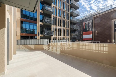 Apartment in Deira, Dubai 2 bedrooms, 120.87 sq.m. № 136837 - photo 12