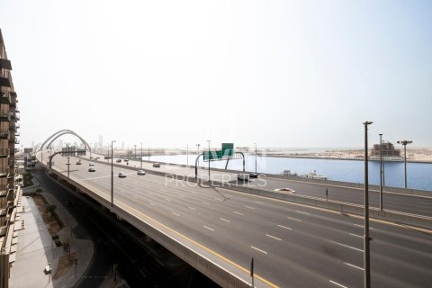 Apartment in Deira, Dubai 3 bedrooms, 177.63 sq.m. № 136838 - photo 19