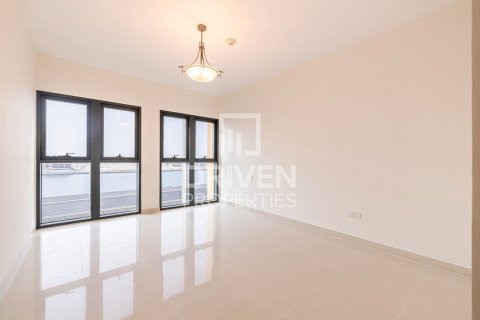 Apartment in Deira, Dubai 3 bedrooms, 177.63 sq.m. № 136838 - photo 9