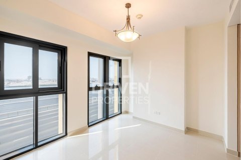 Apartment in Deira, Dubai 3 bedrooms, 177.63 sq.m. № 136838 - photo 7