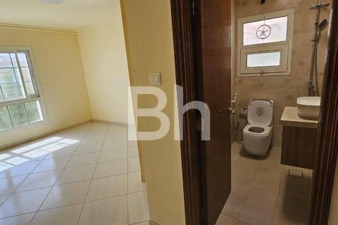 Villa en Mirdif, Dubai, 4 dormitorios, 1394 m², № 24426 - foto 7