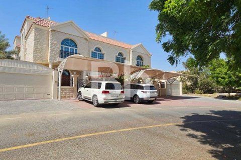 Villa en Mirdif, Dubai, 4 dormitorios, 1394 m², № 24426 - foto 3