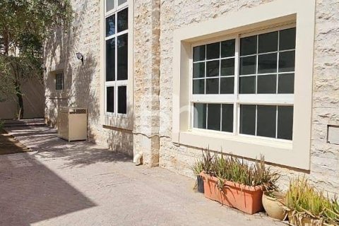 Villa en Mirdif, Dubai, 4 dormitorios, 1394 m², № 24426 - foto 22