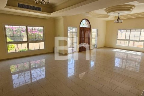 Villa en Mirdif, Dubai, 4 dormitorios, 1394 m², № 24426 - foto 9