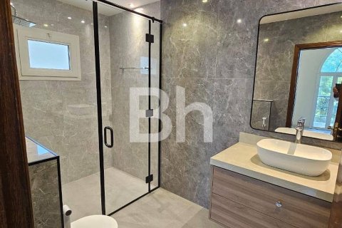 Villa en Mirdif, Dubai, 4 dormitorios, 1394 m², № 24426 - foto 17