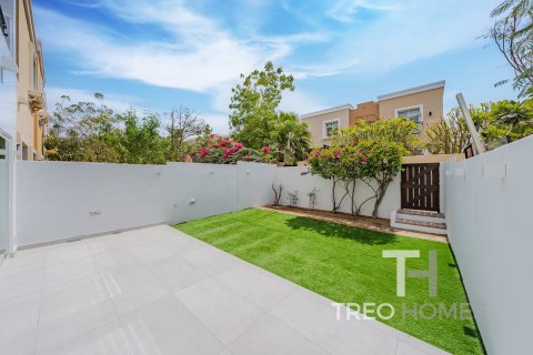 Villa in Arabian Ranches, Dubai 2 bedrooms, 165 sq.m. № 13417 - photo 21