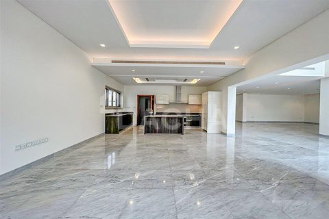 Villa en Dubai, 5 dormitorios, 626.4 m², № 7009 - foto 2
