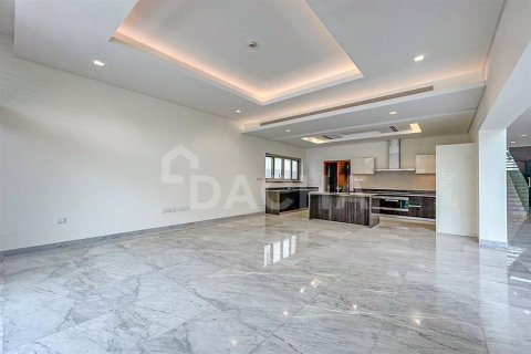 Villa en Dubai, 5 dormitorios, 626.4 m², № 7009 - foto 1