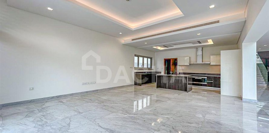 Villa en Dubai, 5 dormitorios, 626.4 m², № 7009
