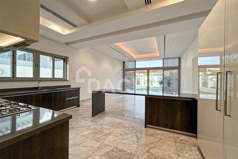 Villa en Dubai, 4 dormitorios, 467.6 m², № 6996 - foto 4