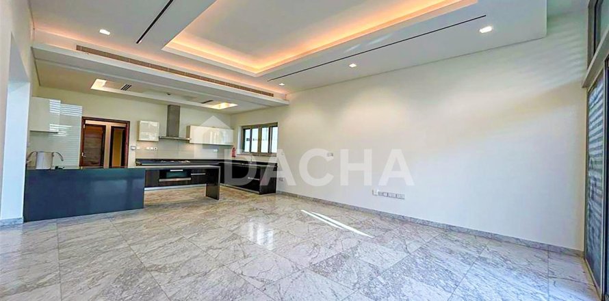 Villa en Dubai, 4 dormitorios, 467.6 m², № 6996