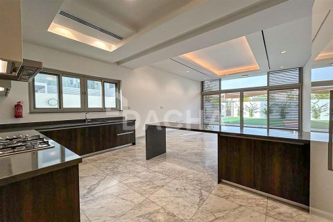 Villa en Dubai, 4 dormitorios, 467.6 m², № 6996 - foto 3
