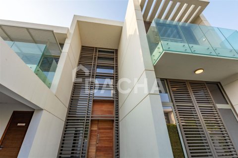 Villa en Dubai, 4 dormitorios, 464.8 m², № 7006 - foto 2