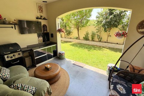 Villa en Dubai, 4 dormitorios, 410.4 m², № 114336 - foto 3