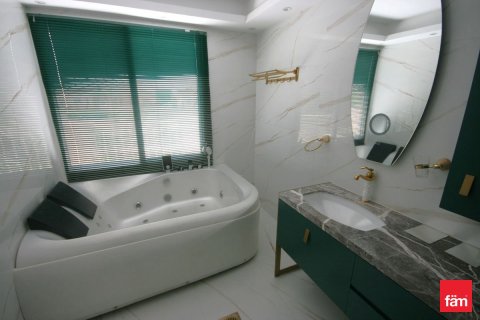 Villa en Dubai, 2 dormitorios, 252.5 m², № 114335 - foto 10