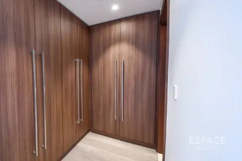 Apartment in IMPERIAL AVENUE in Downtown Dubai (Downtown Burj Dubai), Dubai 2 bedrooms, 139 sq.m. № 123041 - photo 9