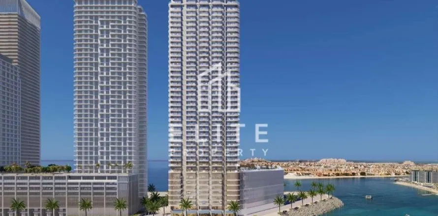 Apartment in EMAAR Beachfront, Dubai Harbour, Dubai 3 bedrooms, 190 sq.m. № 121509