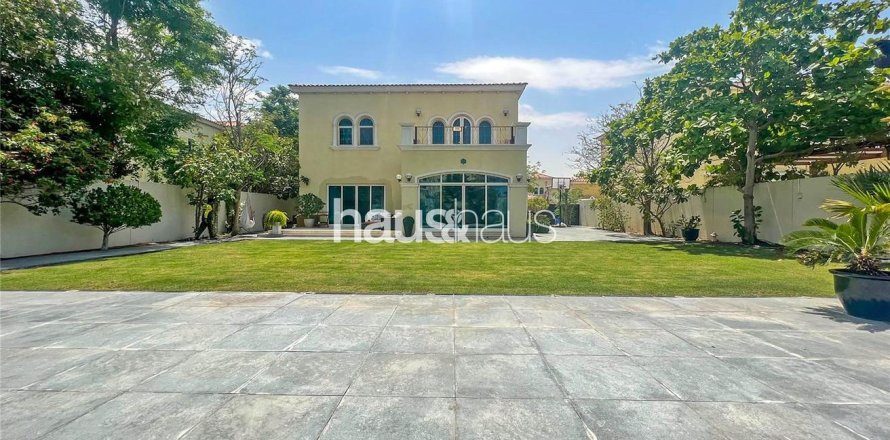 Villa à Legacy, Jumeirah Park, Dubai, 4 chambres, 367 m², № 44539
