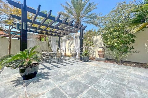 Villa à Legacy, Jumeirah Park, Dubai, 4 chambres, 367 m², № 44539 - photo 13
