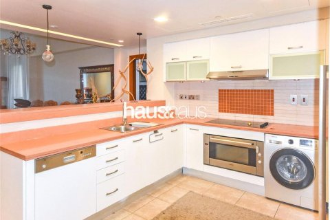 Apartment in Marina Residences, Palm Jumeirah, Dubai 2 bedrooms, 180 sq.m. № 44540 - photo 9