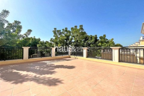 Villa en Jumeirah Park, Dubai, 4 dormitorios, 384 m², № 44534 - foto 22