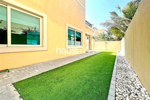 Villa en Jumeirah Park, Dubai, 4 dormitorios, 384 m², № 44534 - foto 9