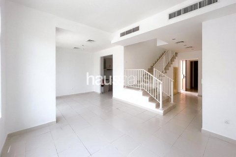 Villa en Mira Oasis, Reem, Dubai, 3 dormitorios, 321 m², № 44542 - foto 2